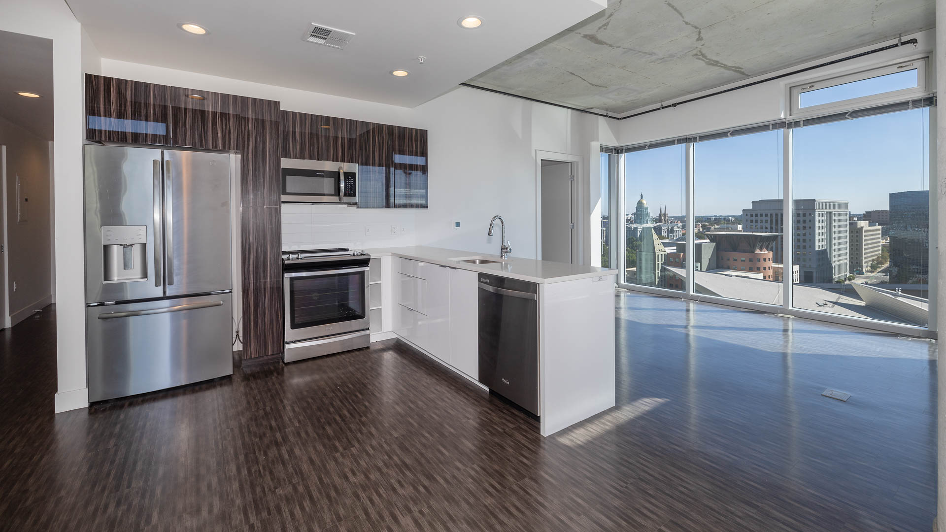 Eviva on Cherokee Apartments 5 of 11
