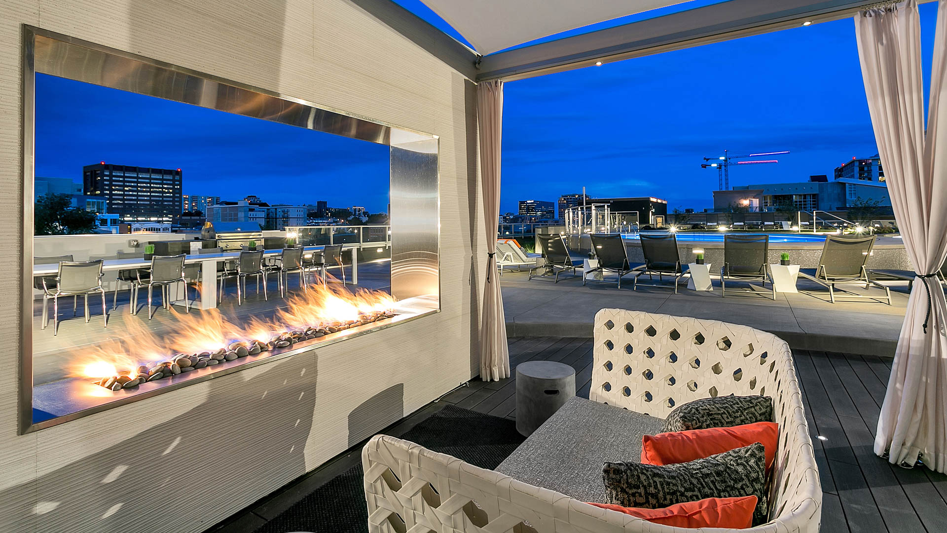 Roof deck at Eviva on Cherokee Apartments (3 of 4)