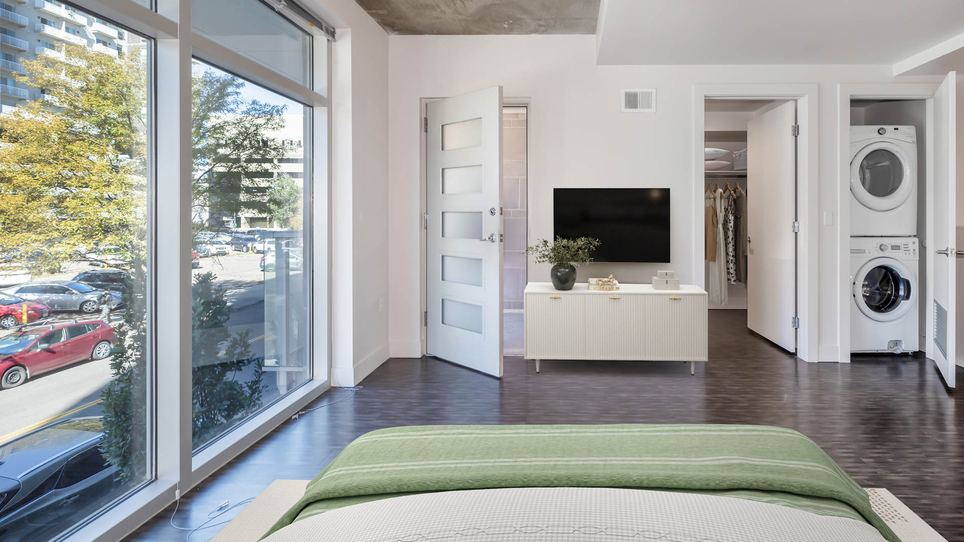 Eviva on Cherokee Apartments 28 of 56