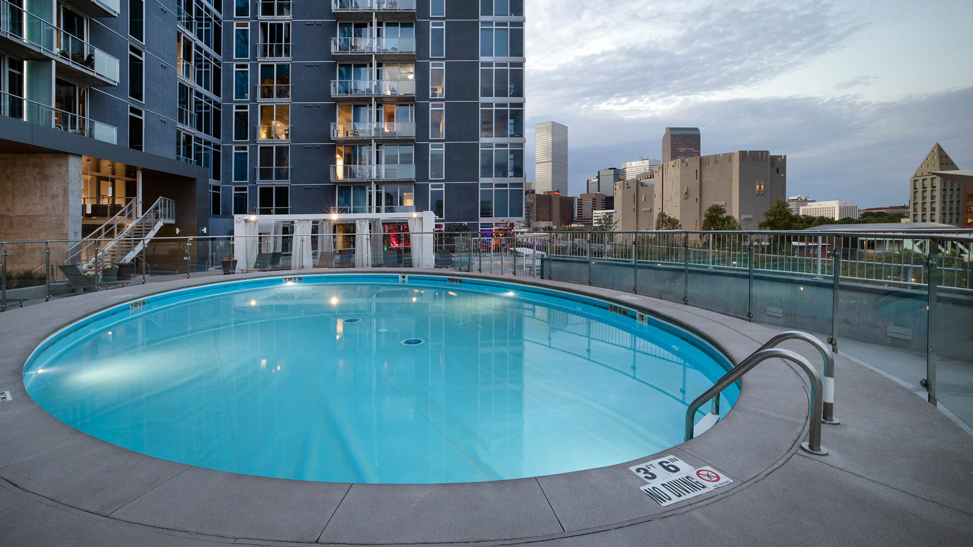 Pool at Eviva on Cherokee Apartments (5 of 7)