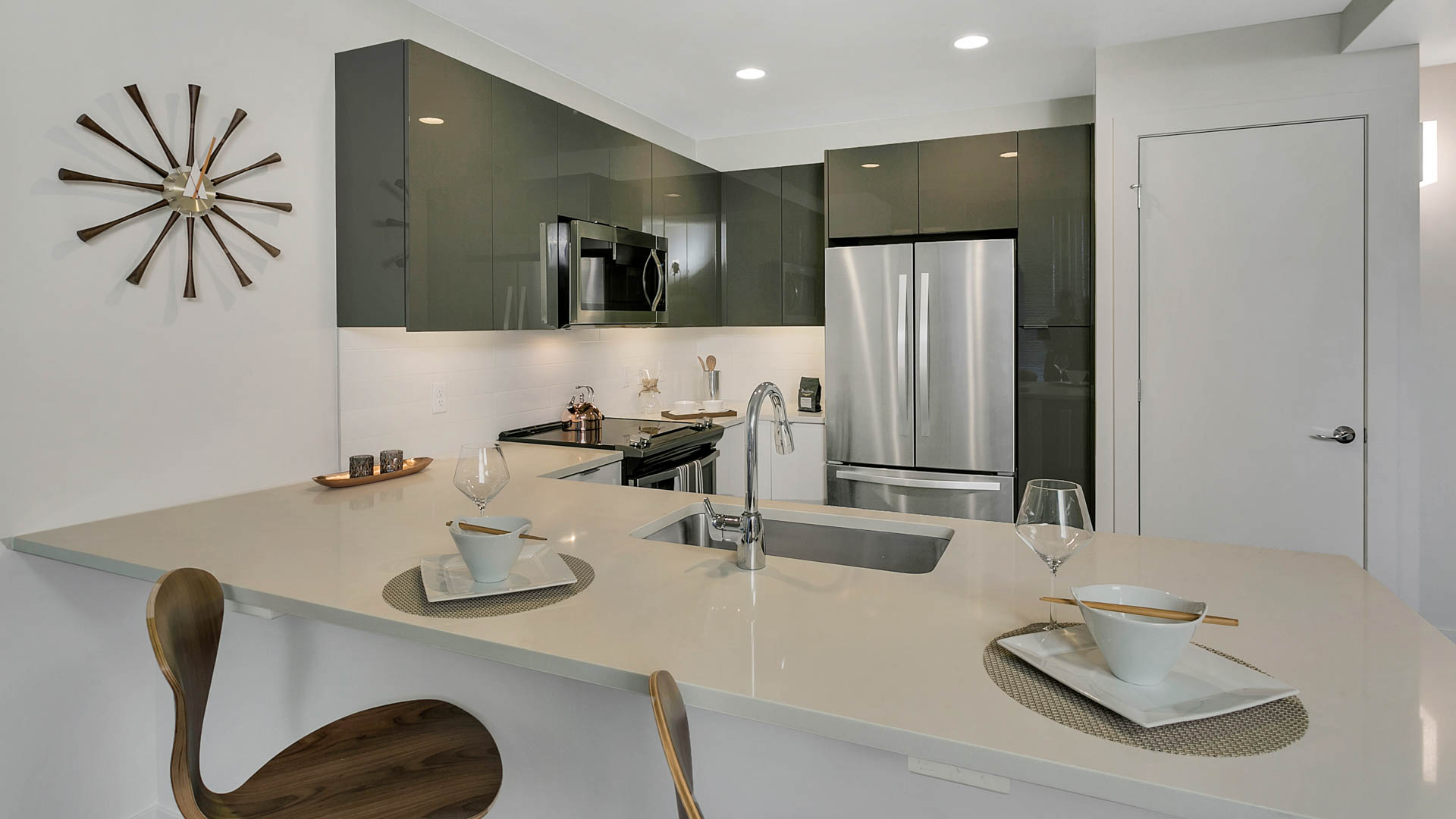 Eviva on Cherokee Apartments 3 of 9