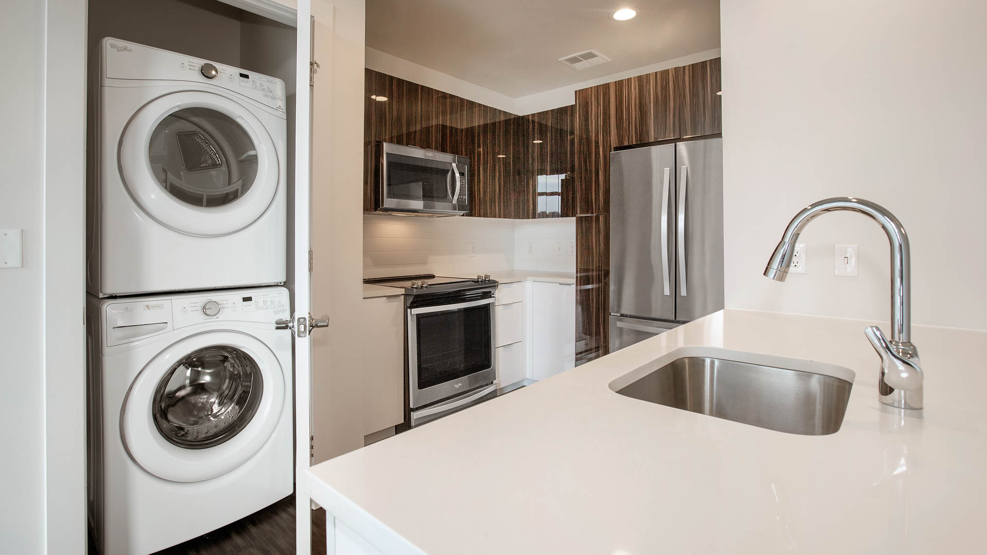 Eviva on Cherokee Apartments 10 of 12