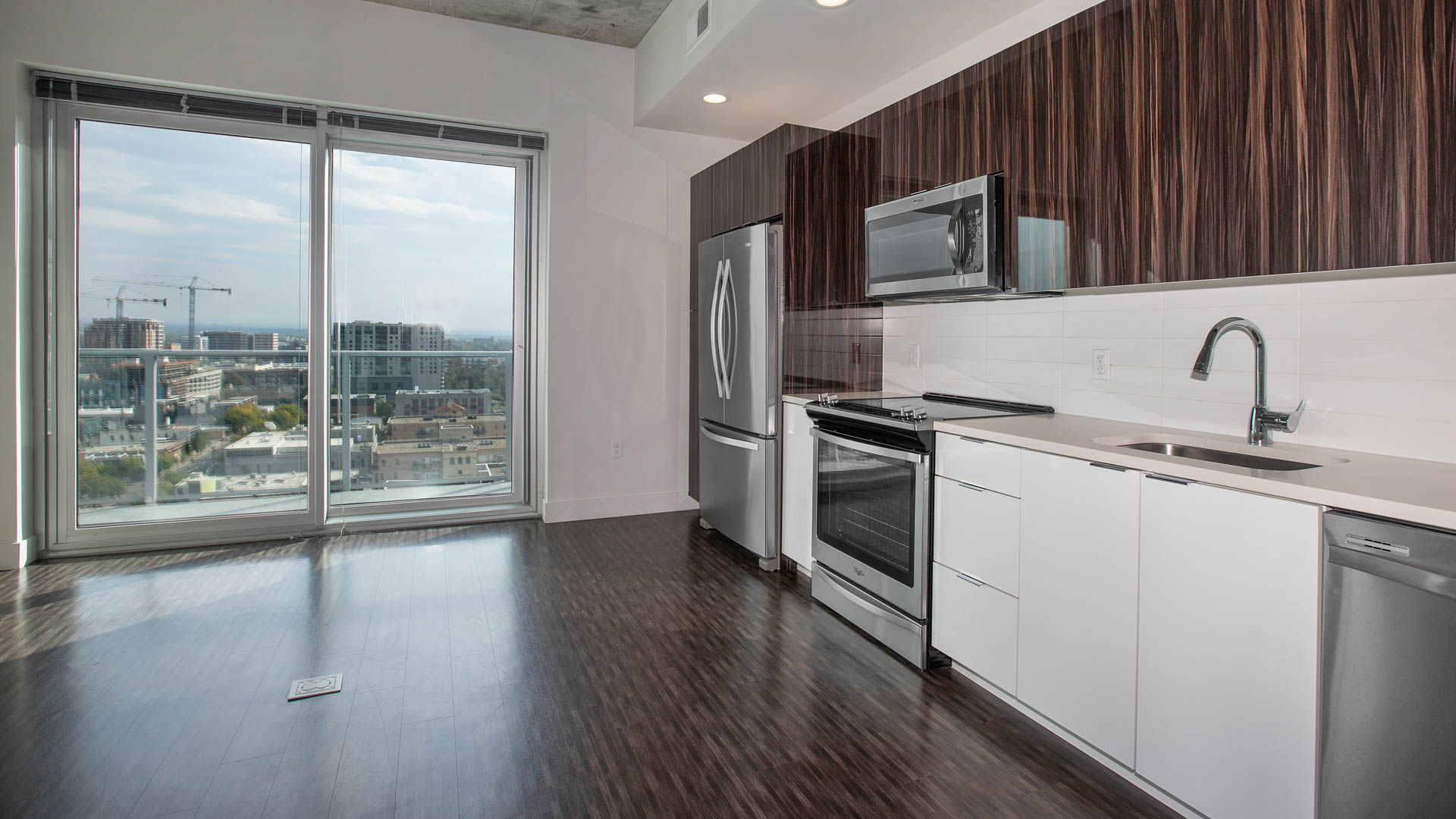 Eviva on Cherokee Apartments 11 of 12