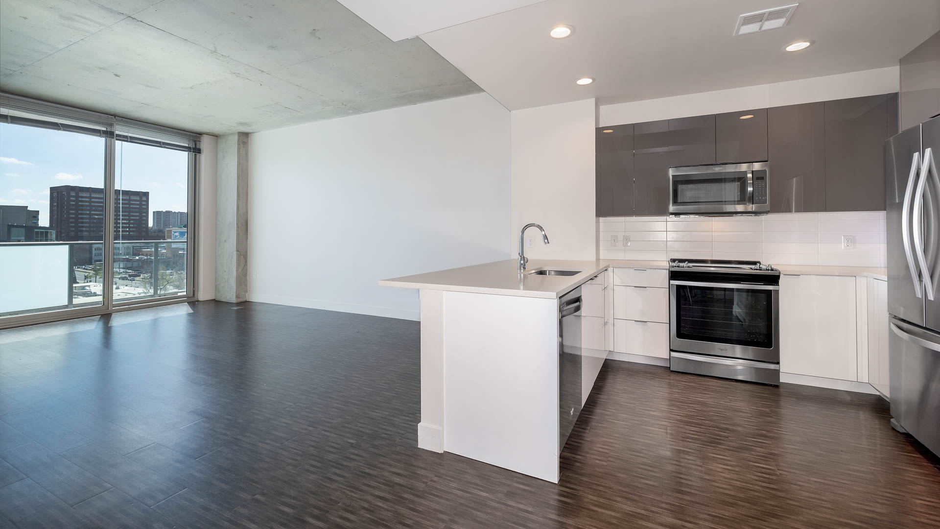 Eviva on Cherokee Apartments 1 of 9