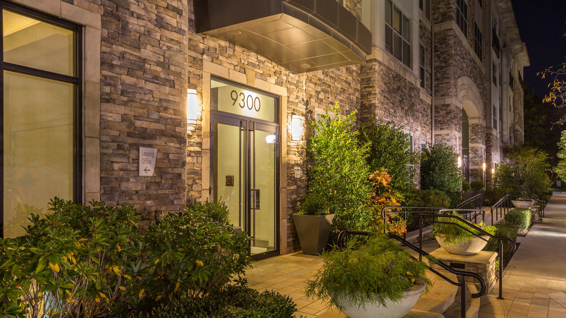 Axis at Shady Grove Apartments 4 of 12