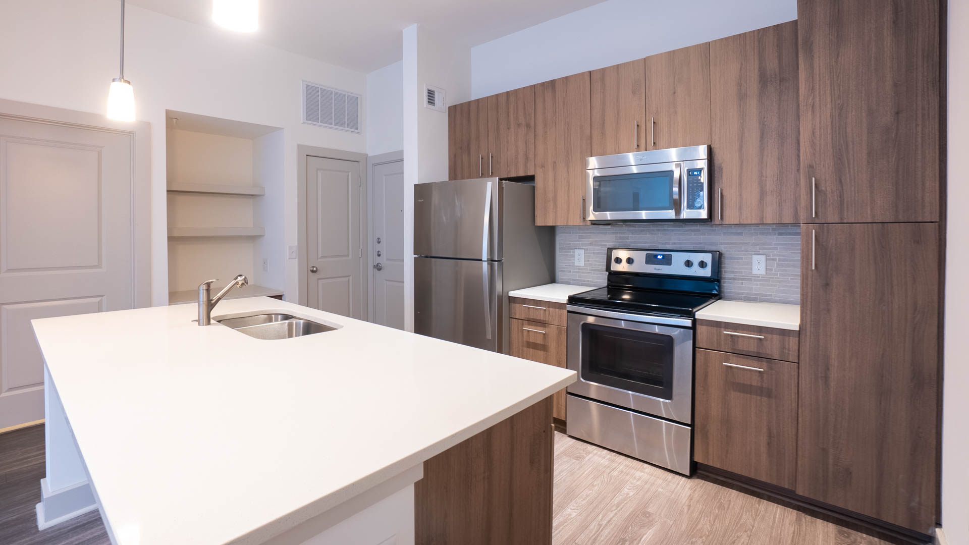 Axis at Shady Grove Apartments 9 of 12