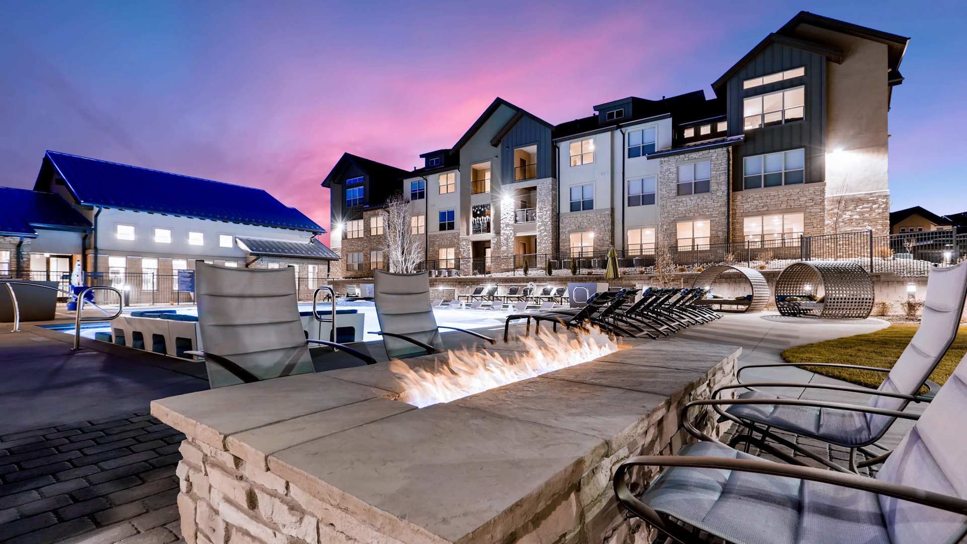 Pool at Venue at the Promenade Apartments (4 of 8)