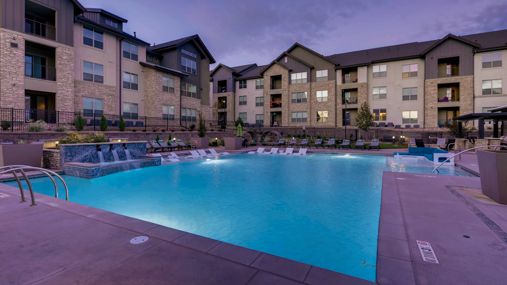 Pool at Venue at the Promenade Apartments (8 of 8)