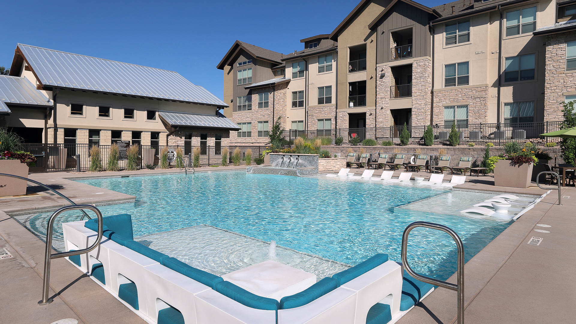 Pool at Venue at the Promenade Apartments (1 of 8)