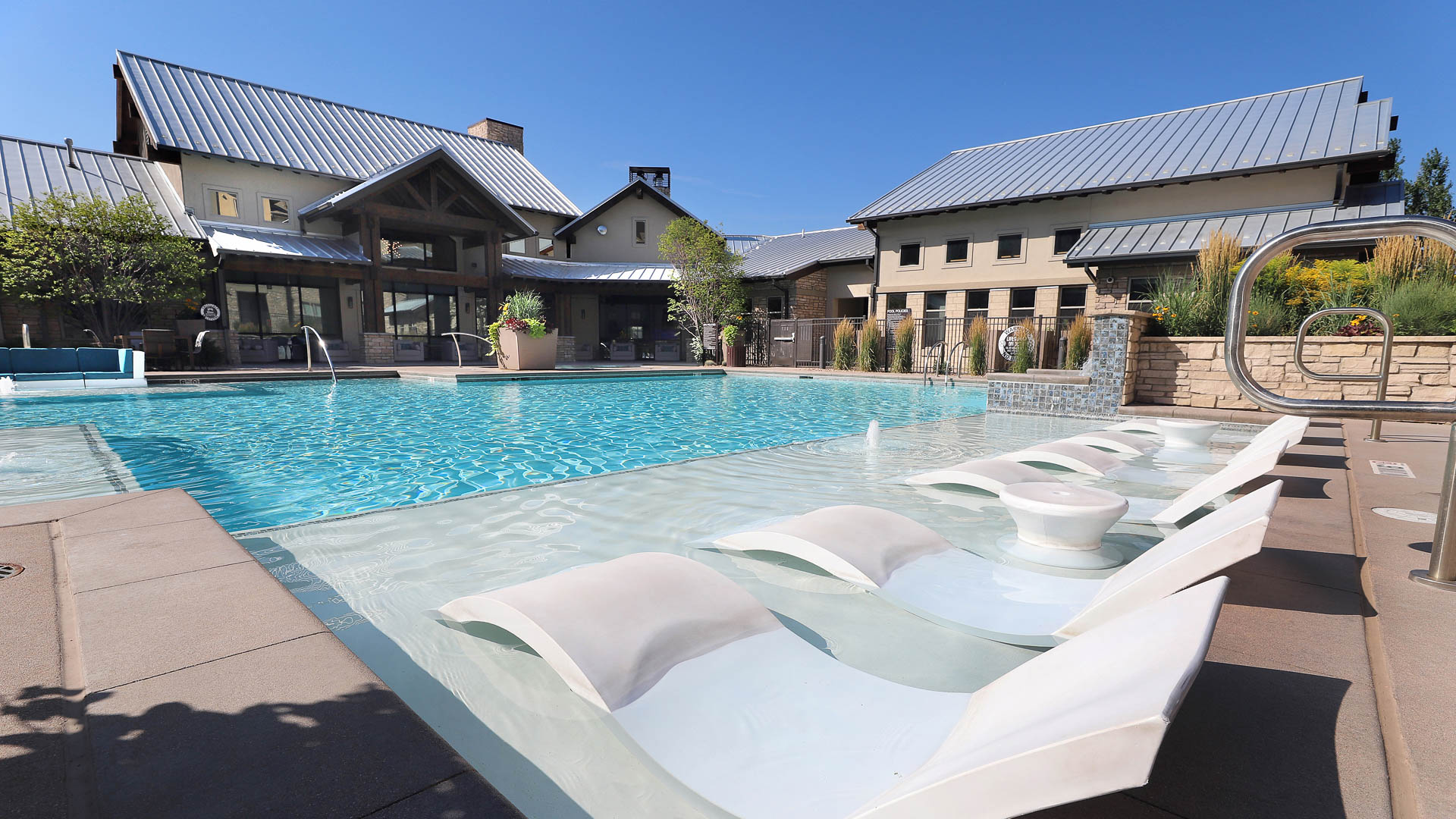 Pool at Venue at the Promenade Apartments (2 of 8)