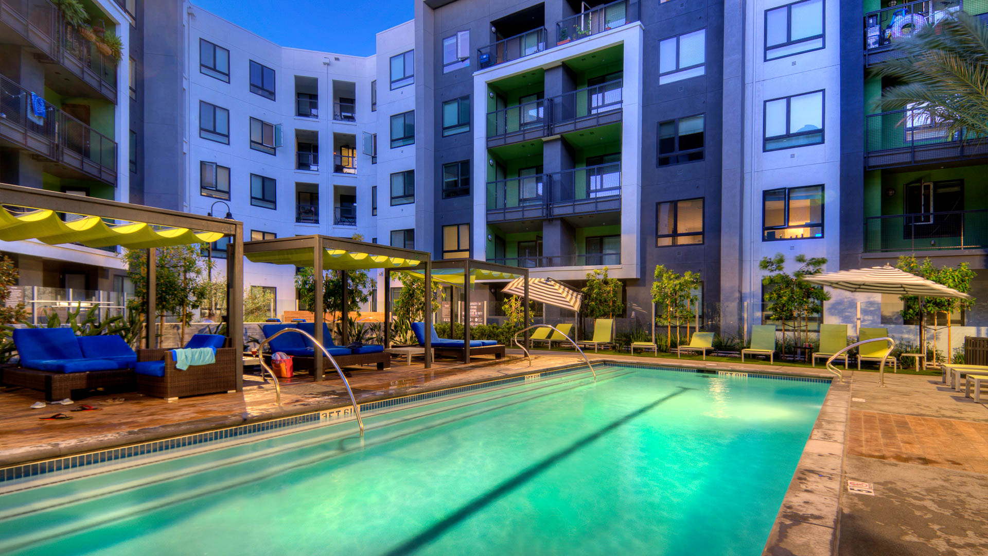 Pool at The Lex Apartments (1 of 2)