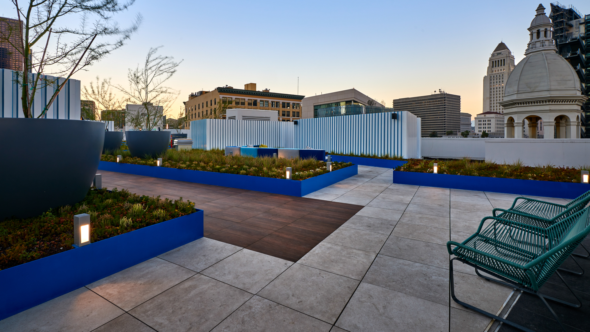 Roof deck at STOA Apartments (5 of 5)