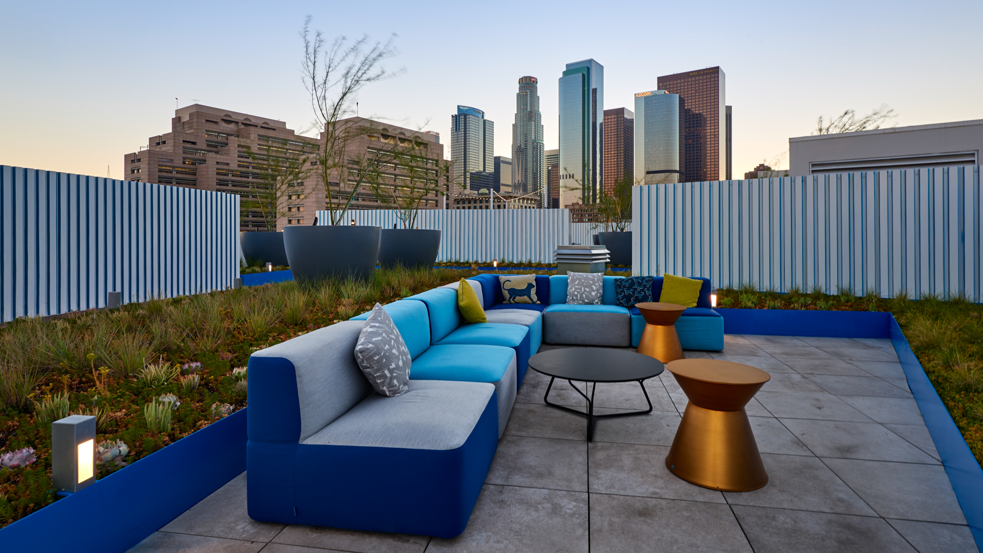 Roof deck at STOA Apartments (3 of 5)