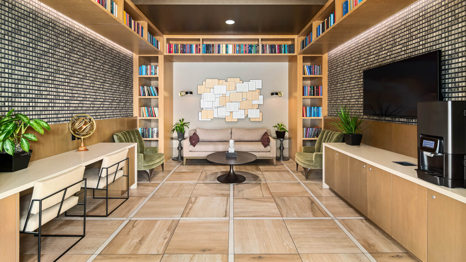 Huxley Apartments 4 of 12