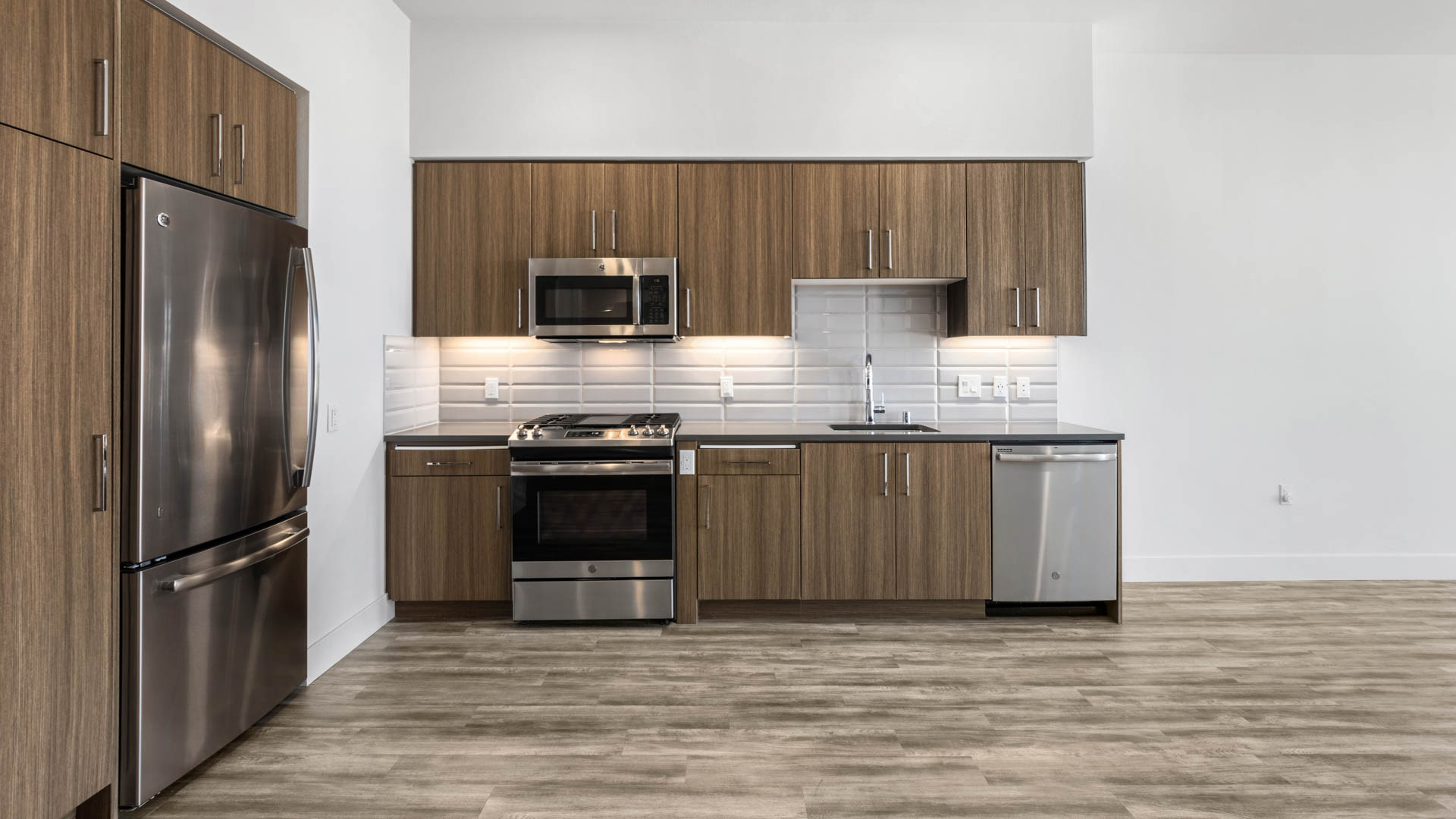 Huxley Apartments 6 of 12