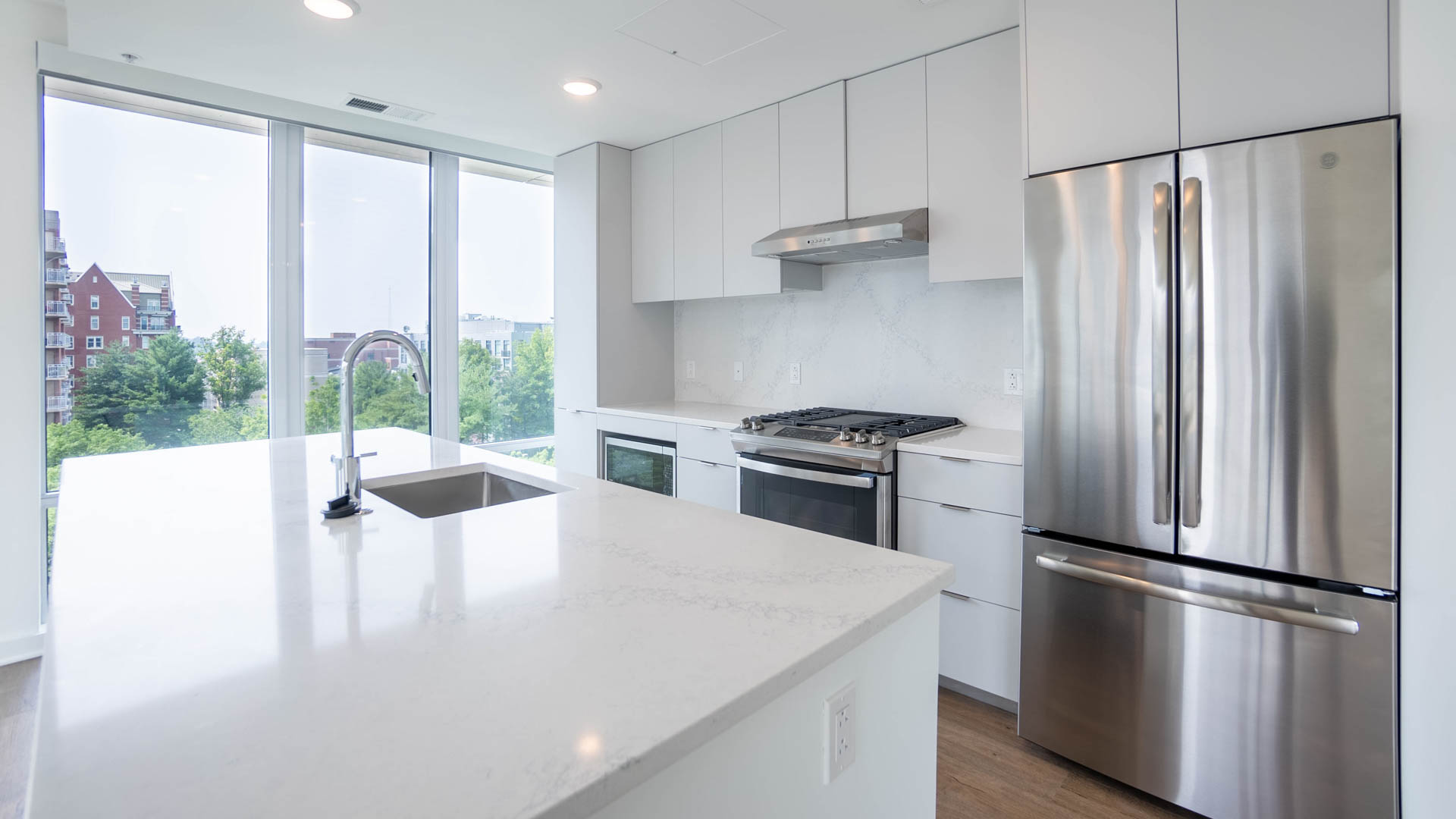 The Edge Apartments 4 of 6