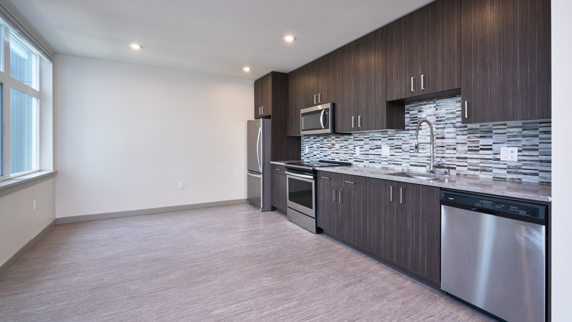Saxton Apartments 7 of 14