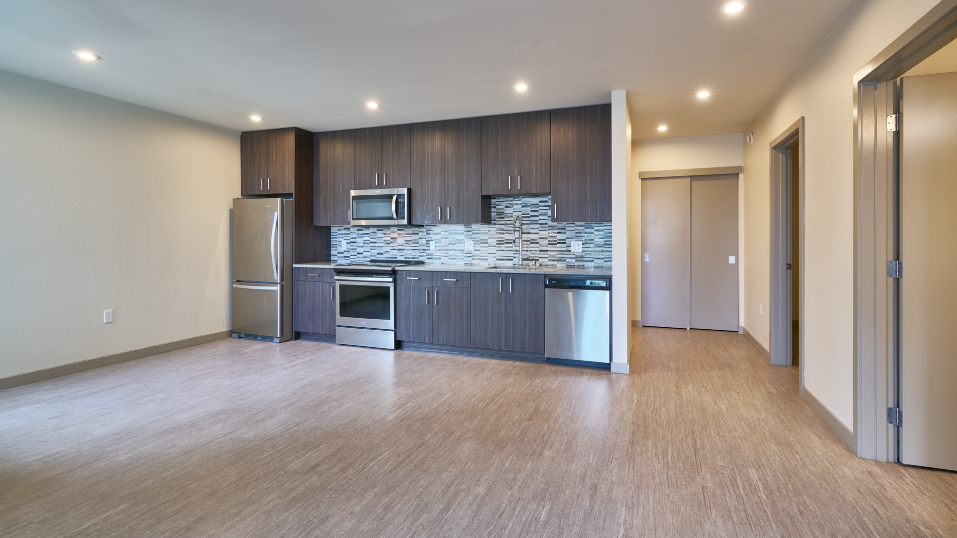 Saxton Apartments 13 of 14