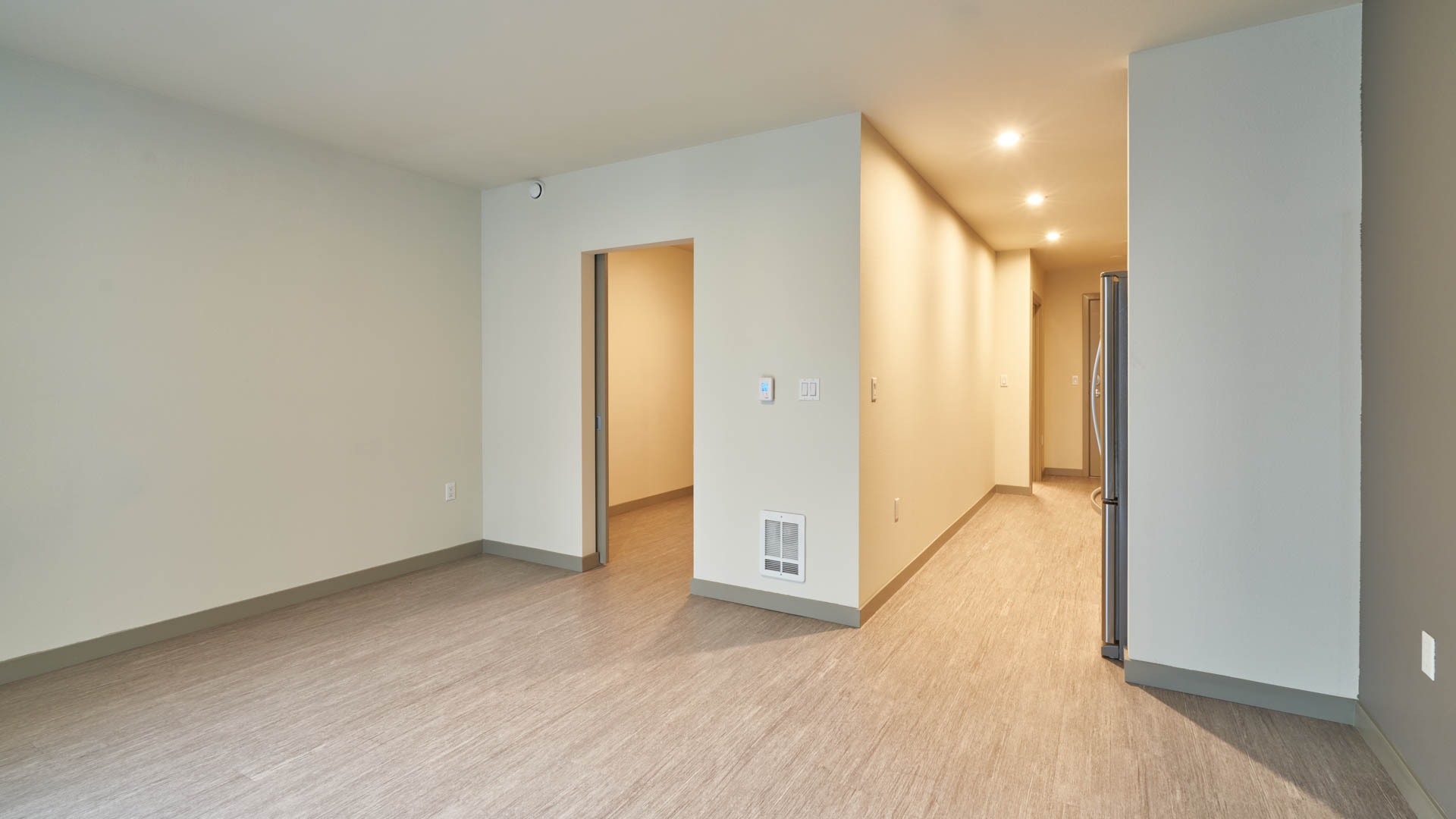 Saxton Apartments 6 of 7