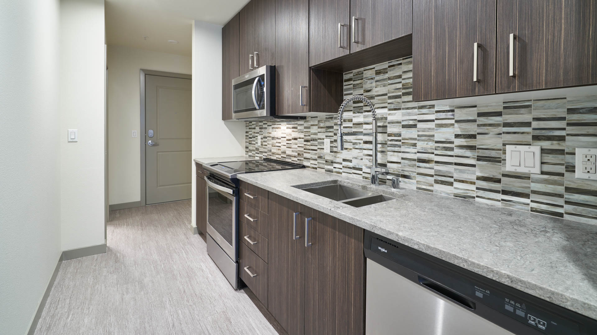 Saxton Apartments 10 of 12