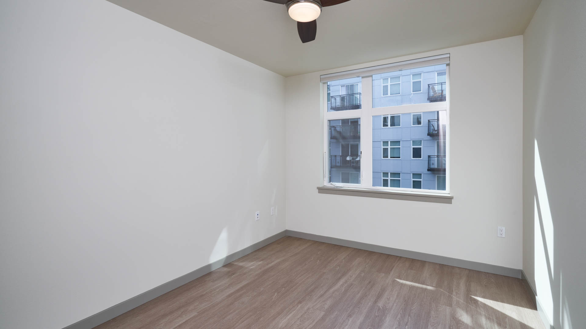 Saxton Apartments 42 of 60