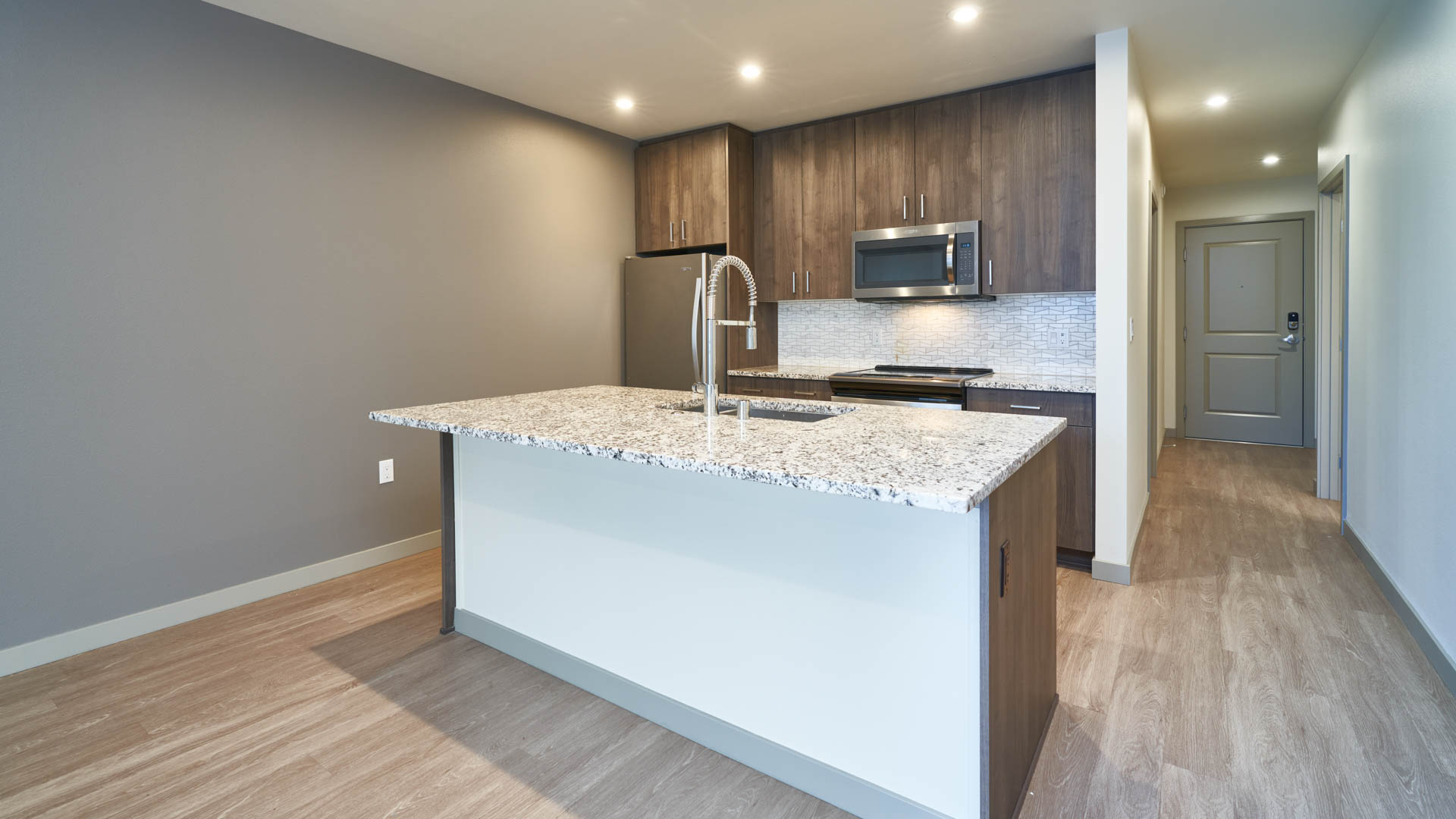 Saxton Apartments 4 of 9