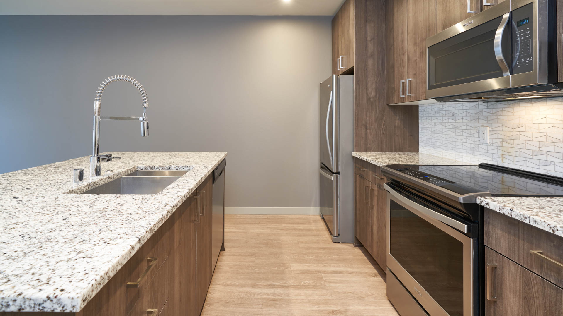 Saxton Apartments 5 of 9