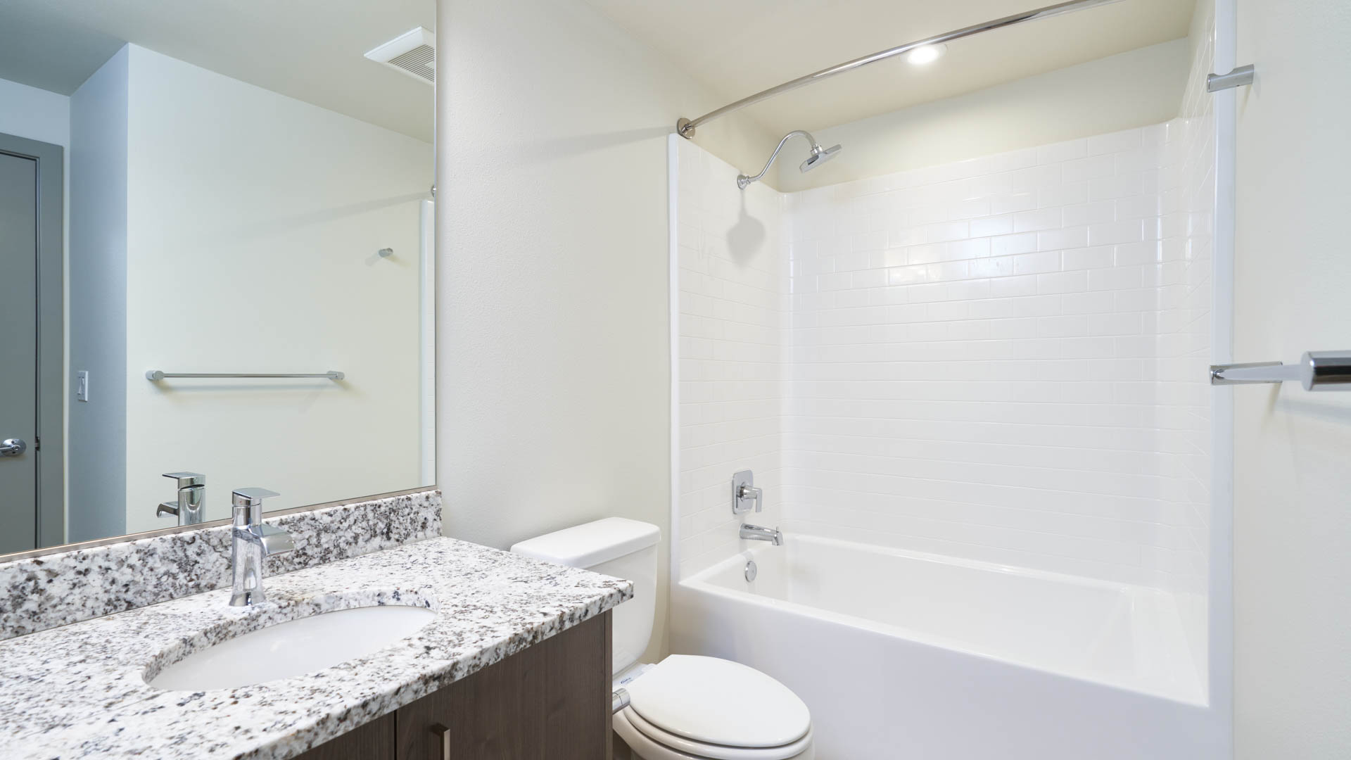 Saxton Apartments 8 of 9