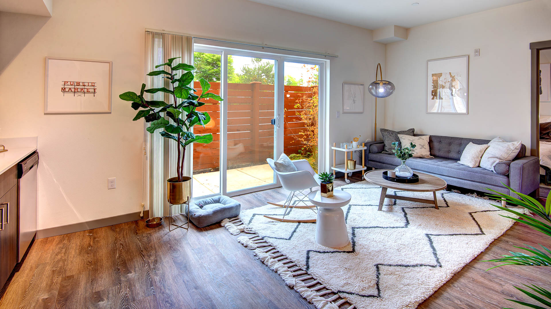Lane Apartments 7 of 9