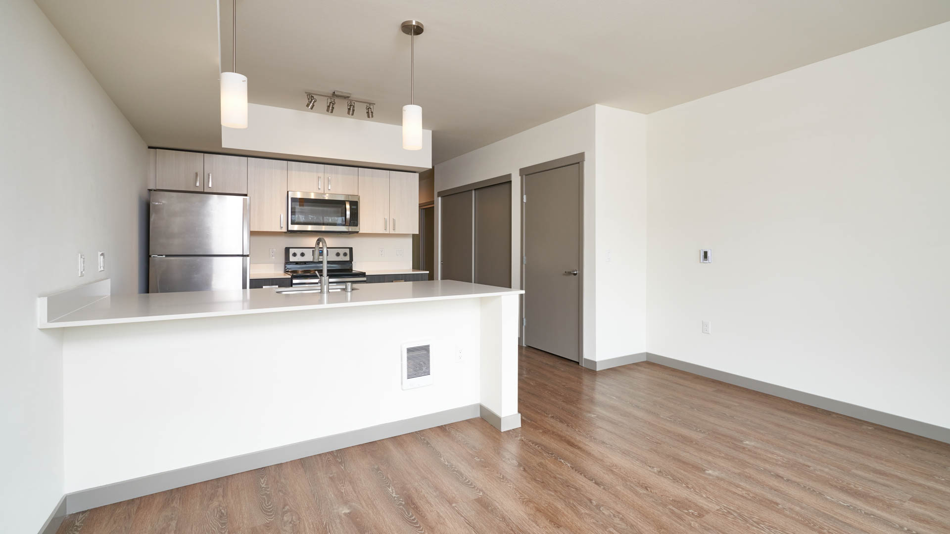 Lane Apartments 5 of 9