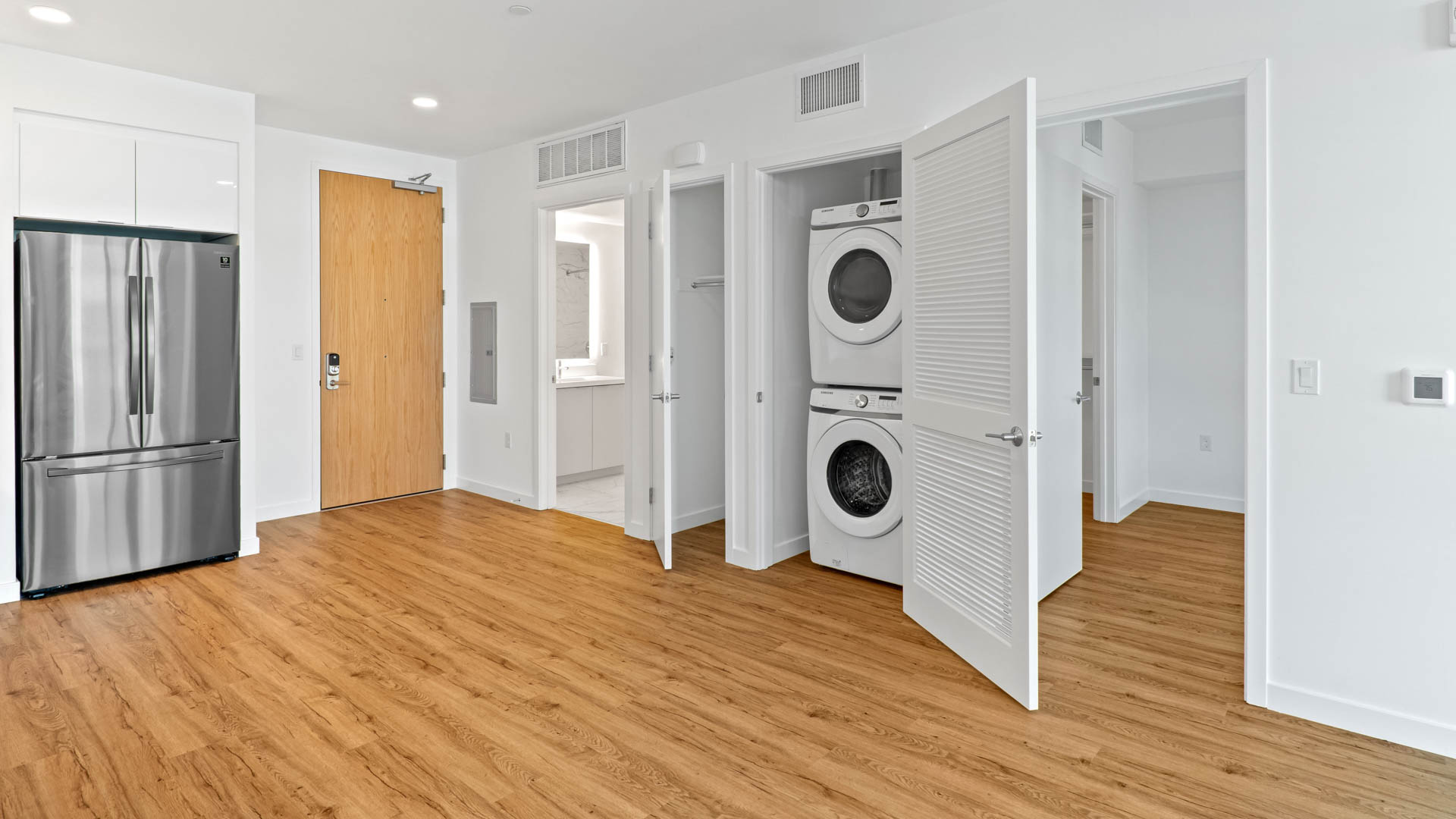 Aero Apartments 5 of 8