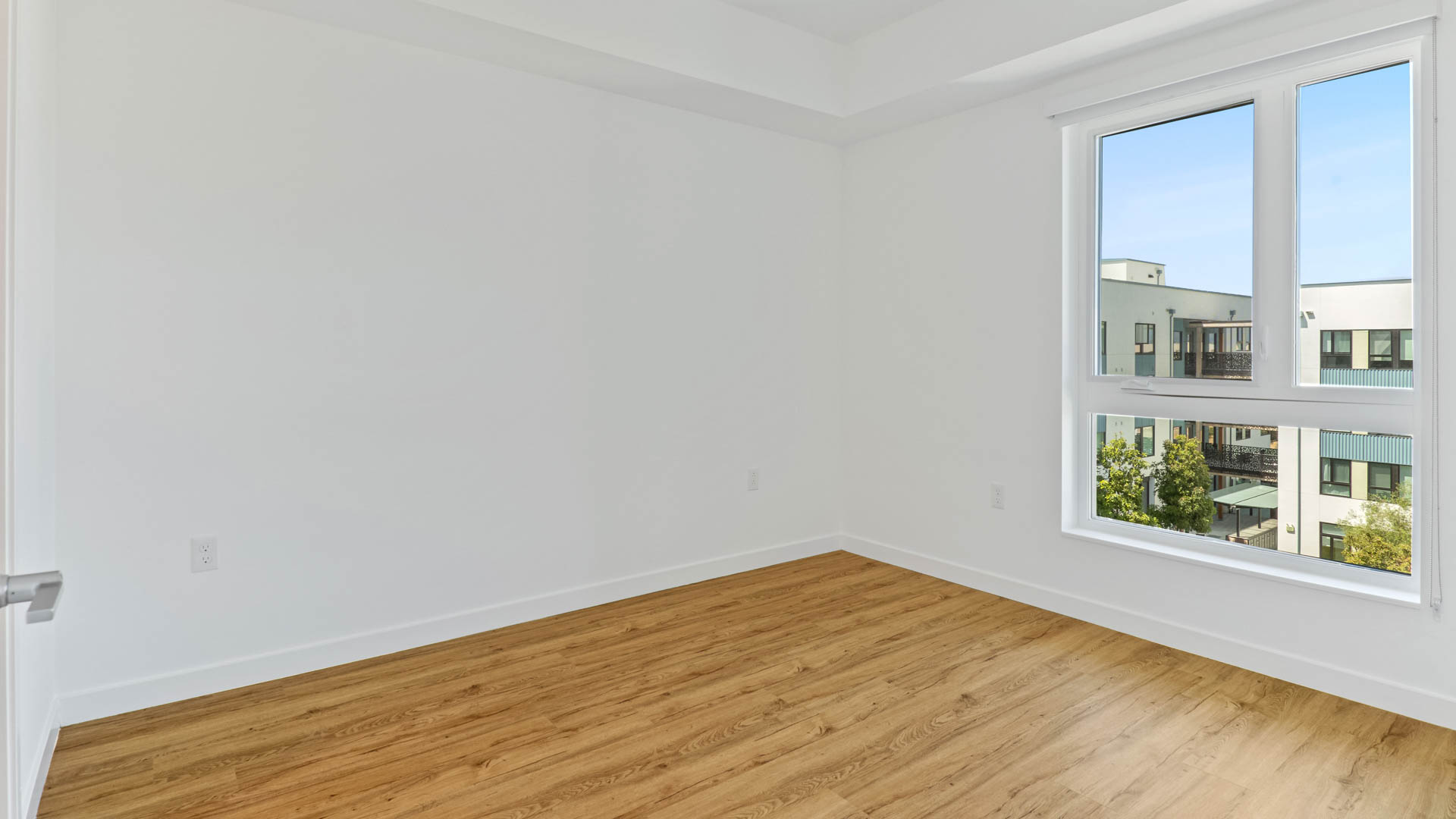 Aero Apartments 2 of 8