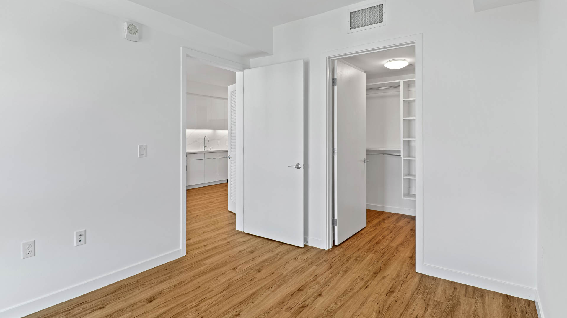 Aero Apartments 3 of 8