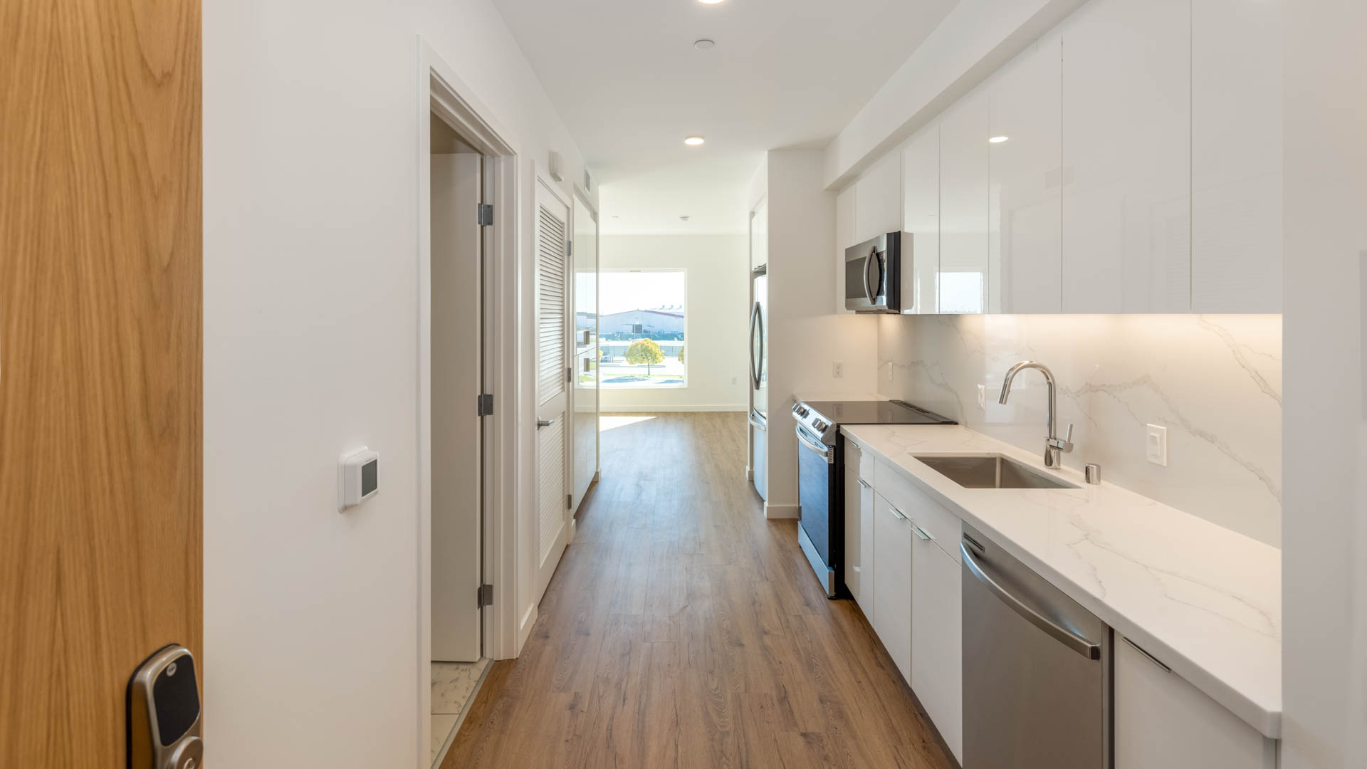 Aero Apartments 3 of 12