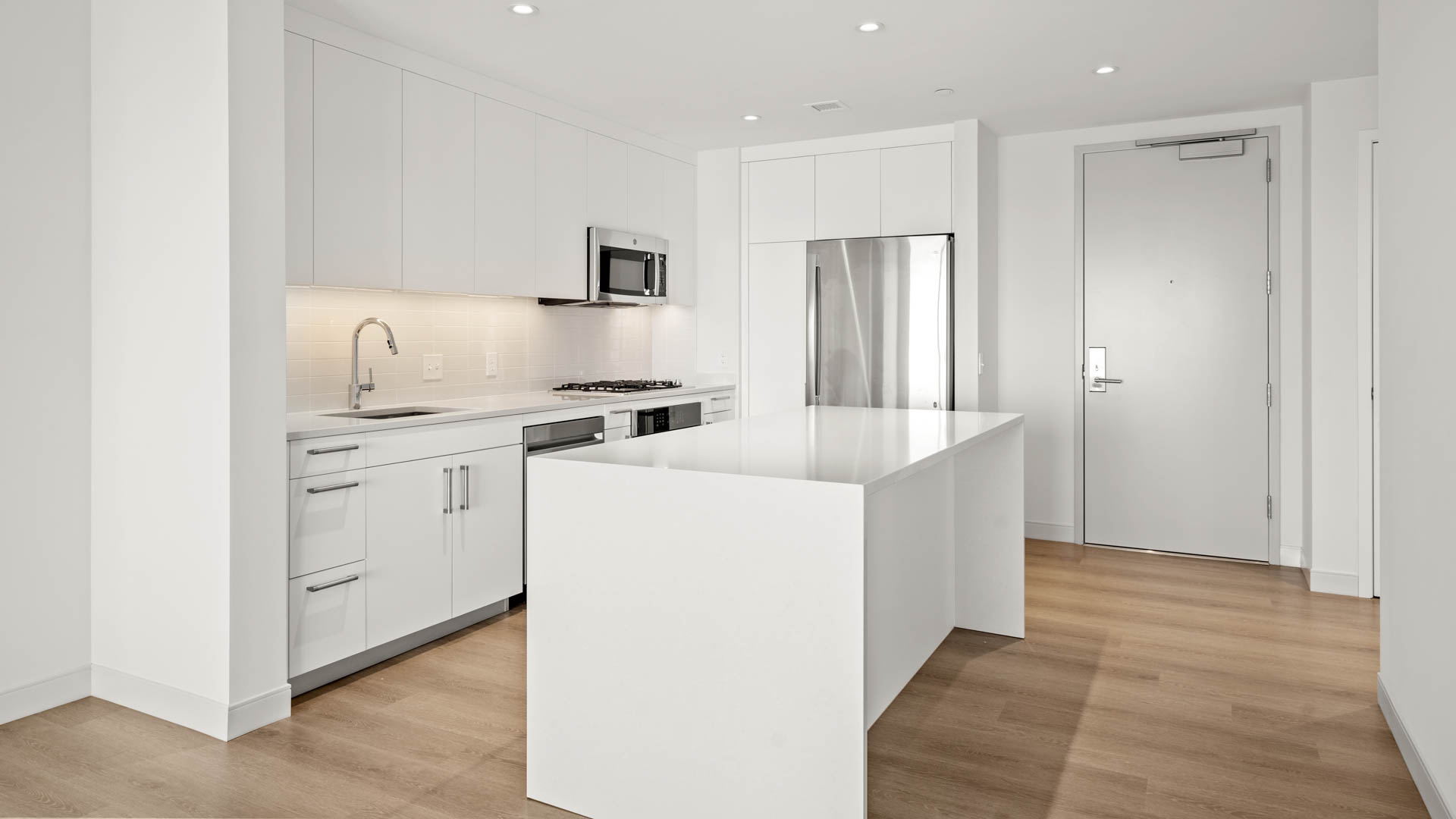 Alcott Apartments 3 of 9