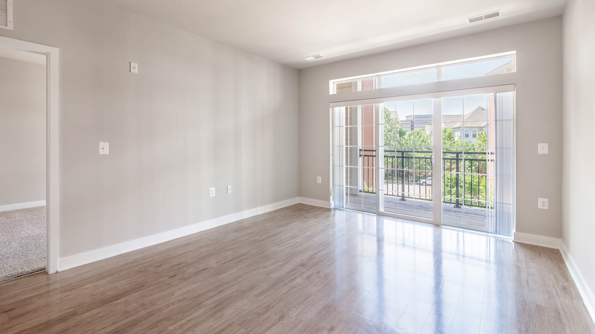 Radiant Fairfax Ridge Apartments 8 of 12