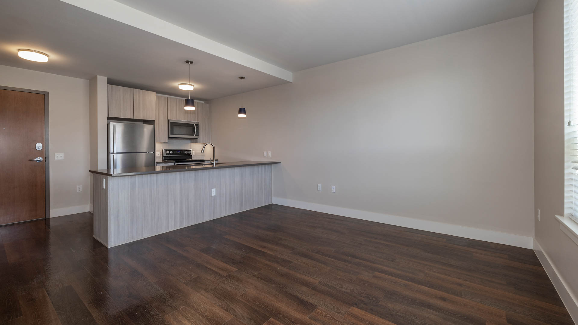Theo Apartments 4 of 12