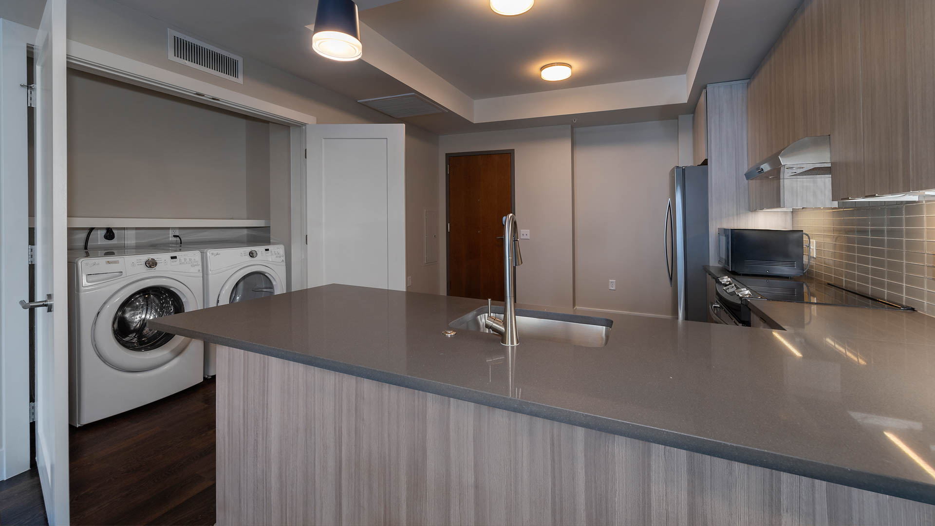 Theo Apartments 2 of 8