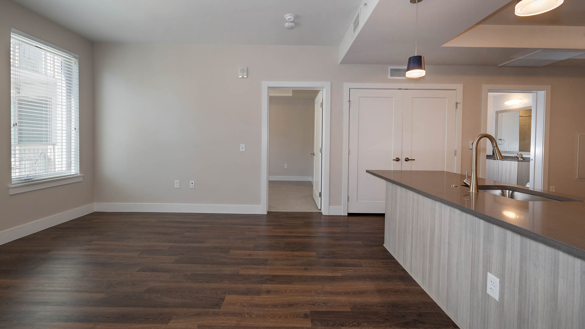 Theo Apartments 4 of 8