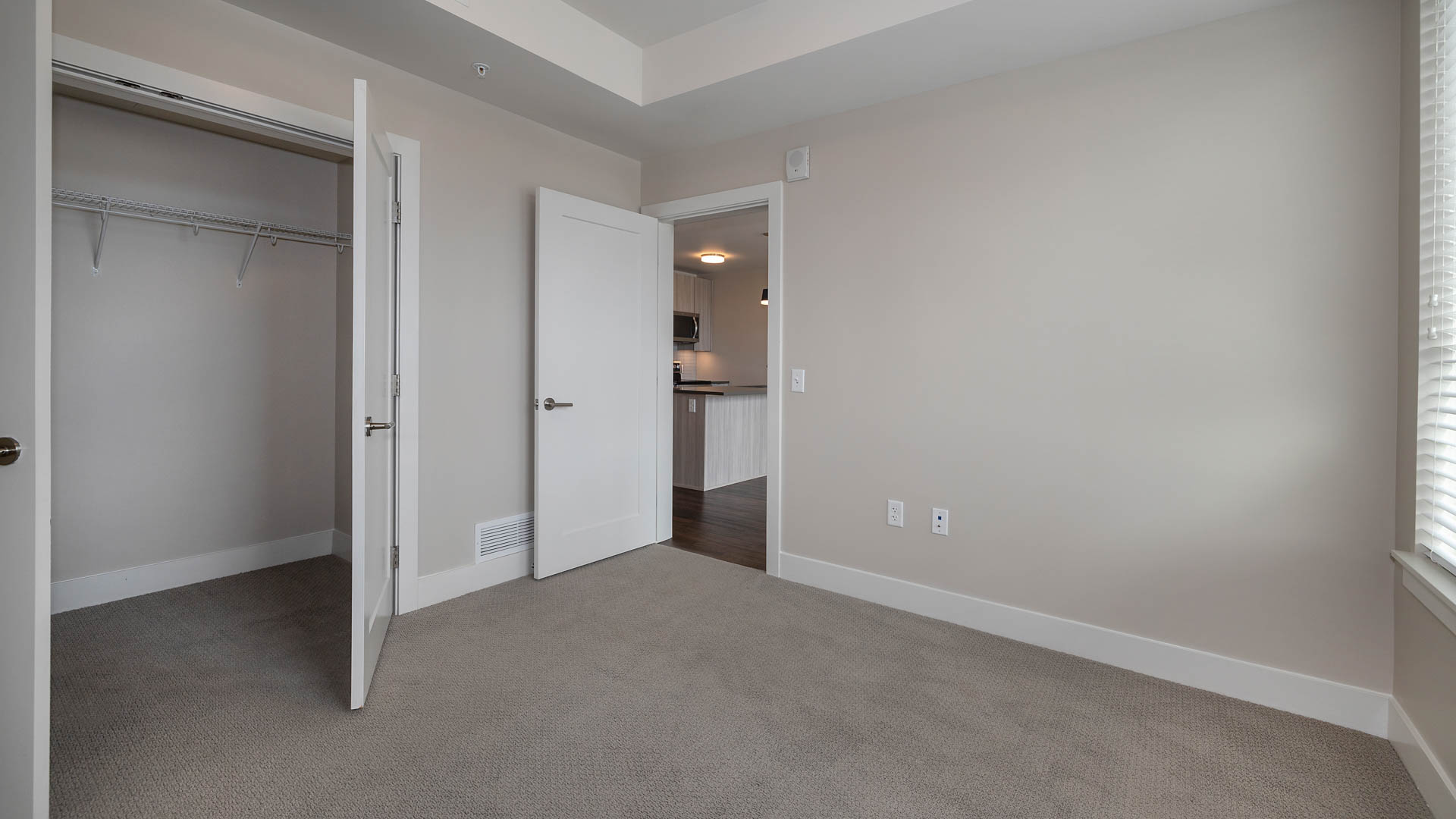 Theo Apartments 10 of 12