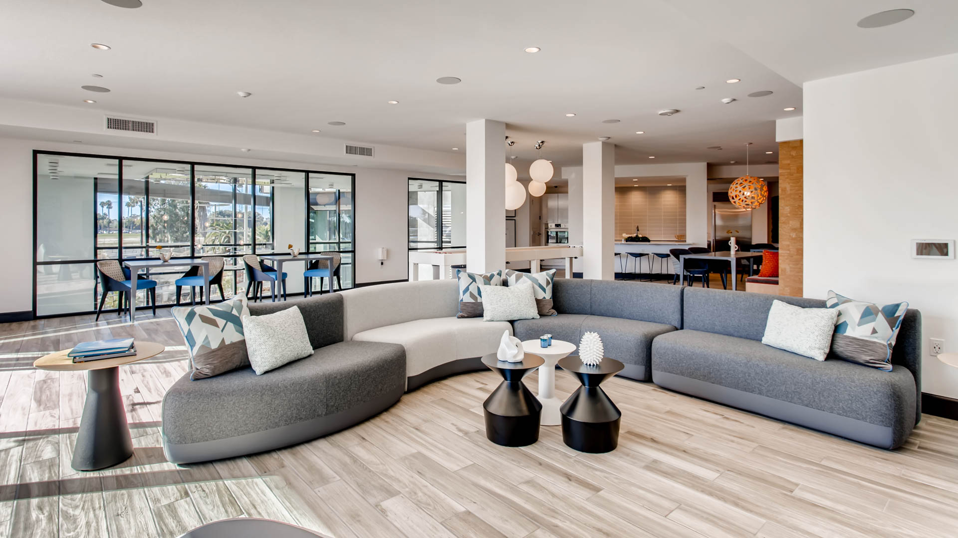 Lounge at Mara Pacific Beach Apartments (1 of 5)