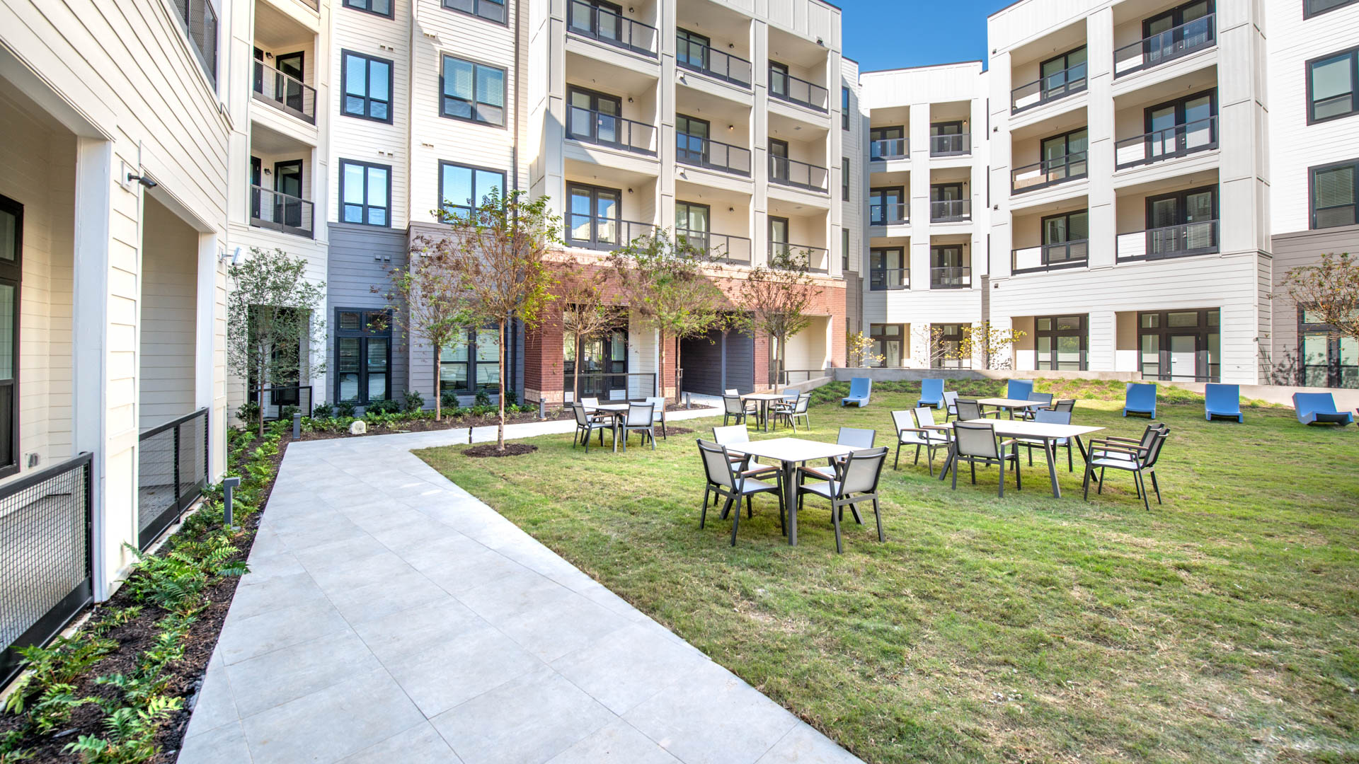 Courtyard at Kilby Apartments