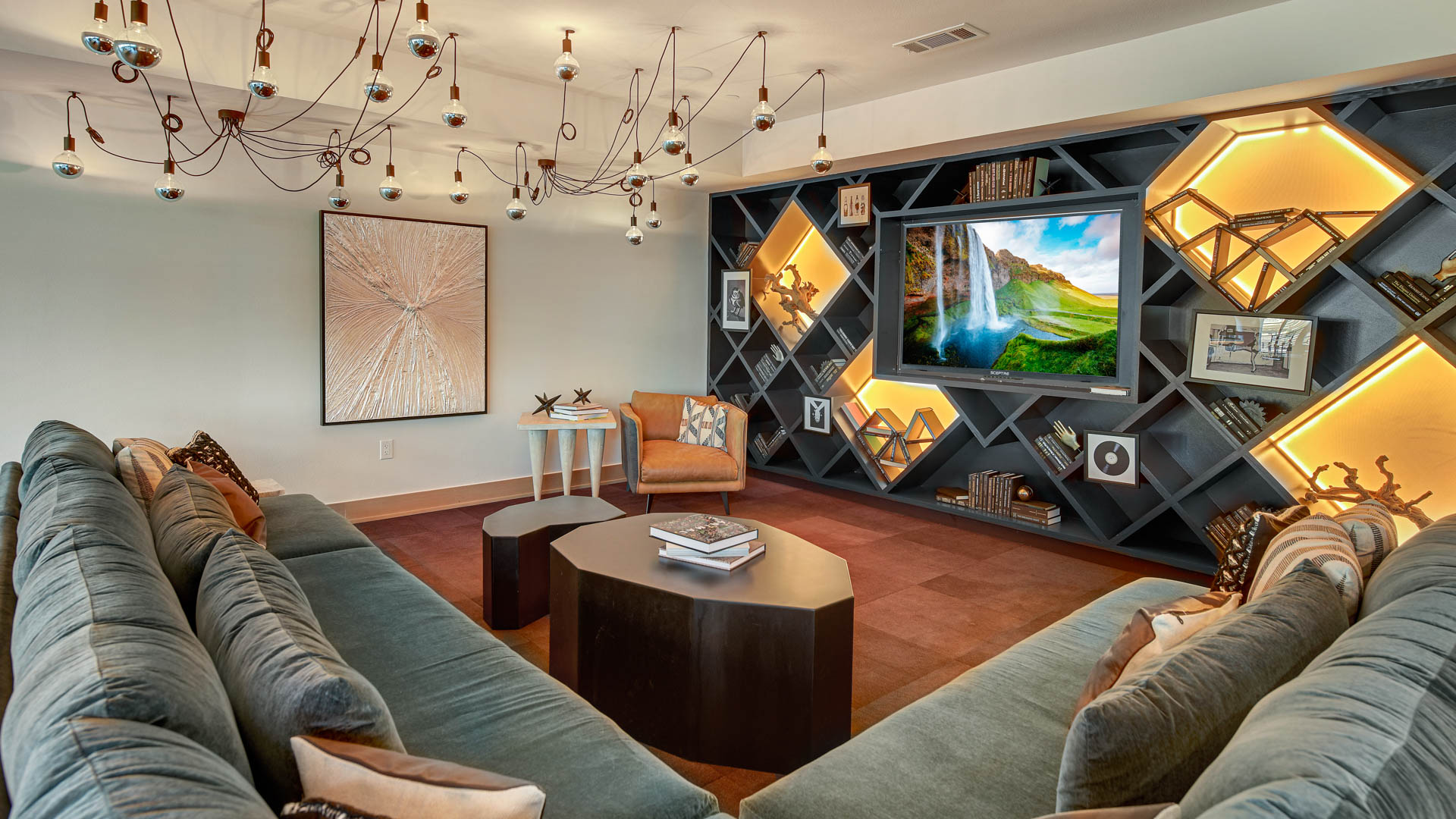 Lounge at Indie Deep Ellum Apartments (2 of 6)