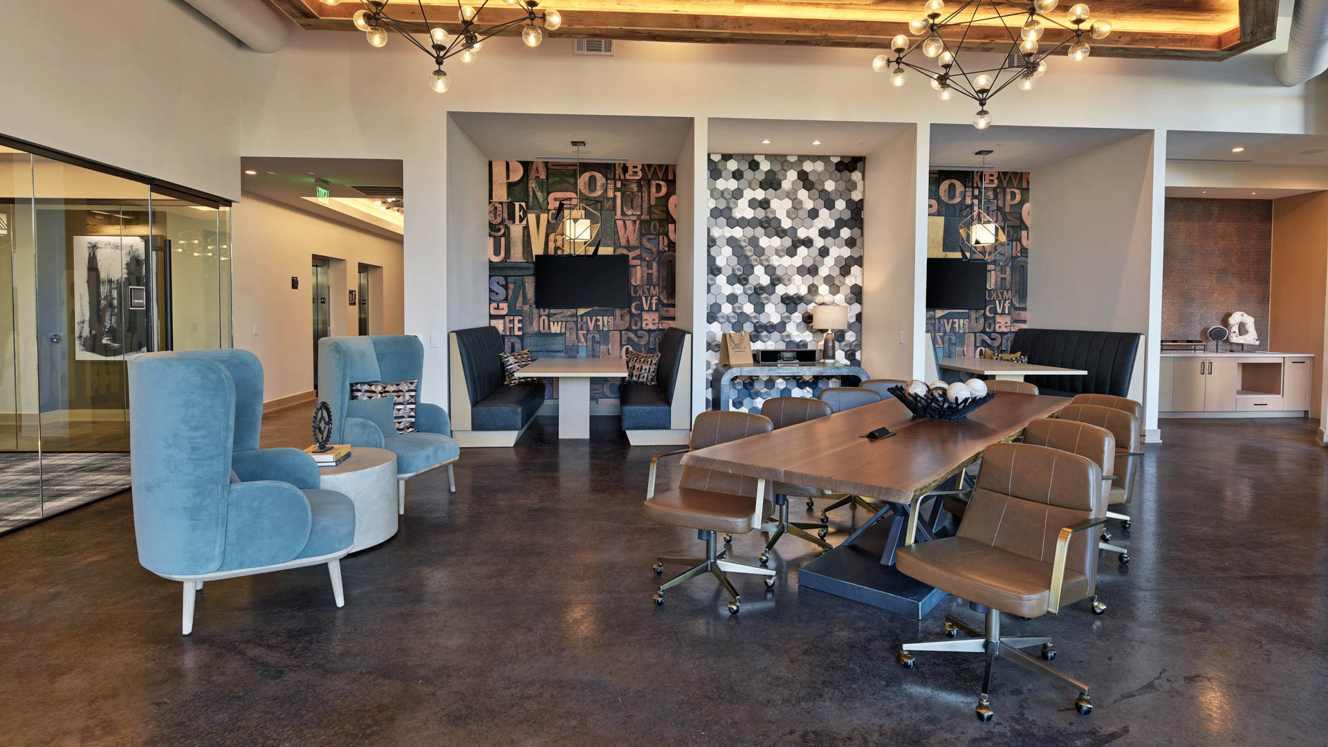 Lounge at Indie Deep Ellum Apartments (1 of 6)