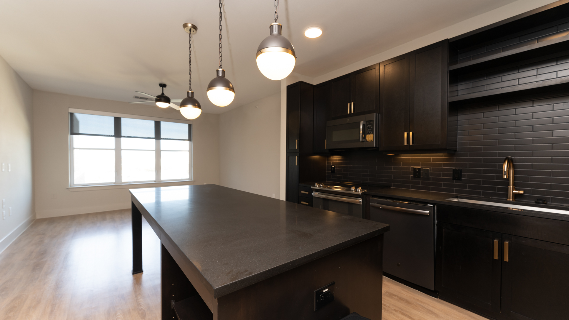 Indie Deep Ellum Apartments 5 of 12