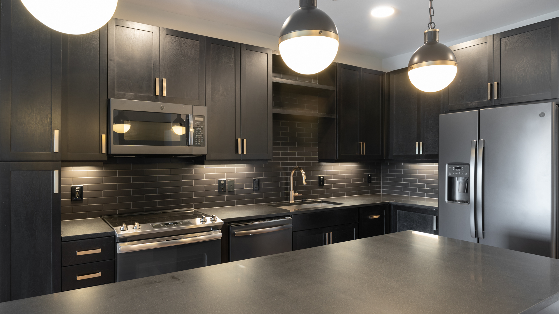 Indie Deep Ellum Apartments 6 of 12