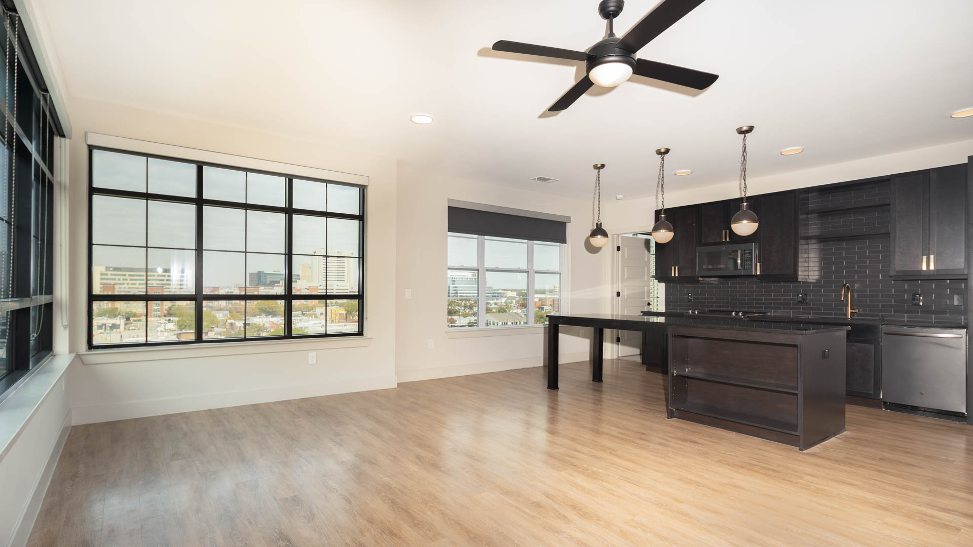 Indie Deep Ellum Apartments 6 of 11