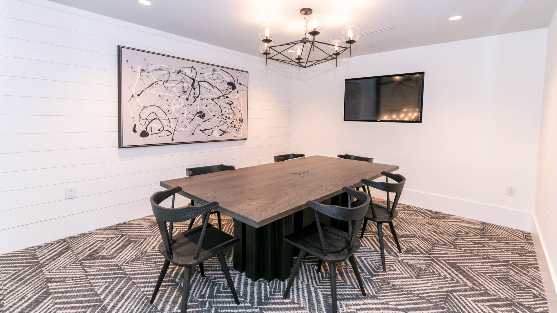 Work space at Luna Upper Westside Apartments