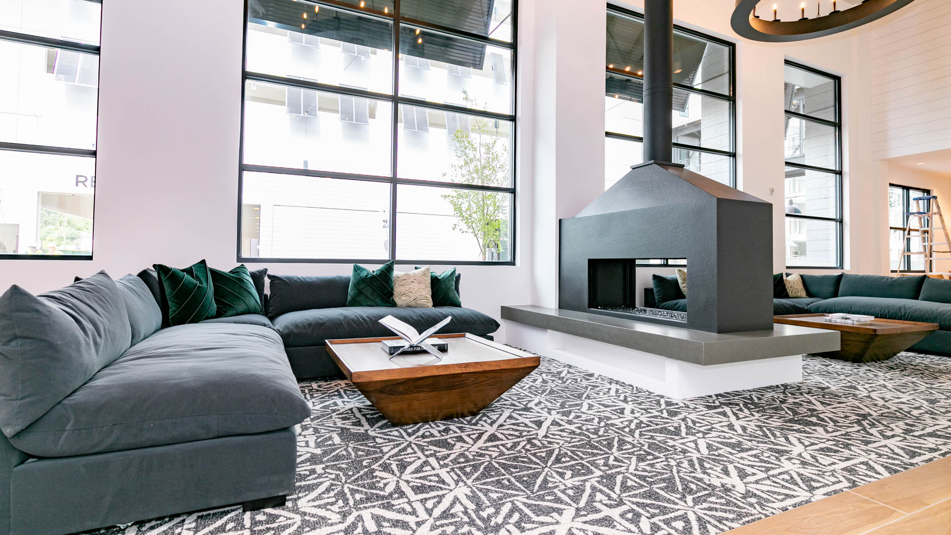 Lounge at Luna Upper Westside Apartments (2 of 5)