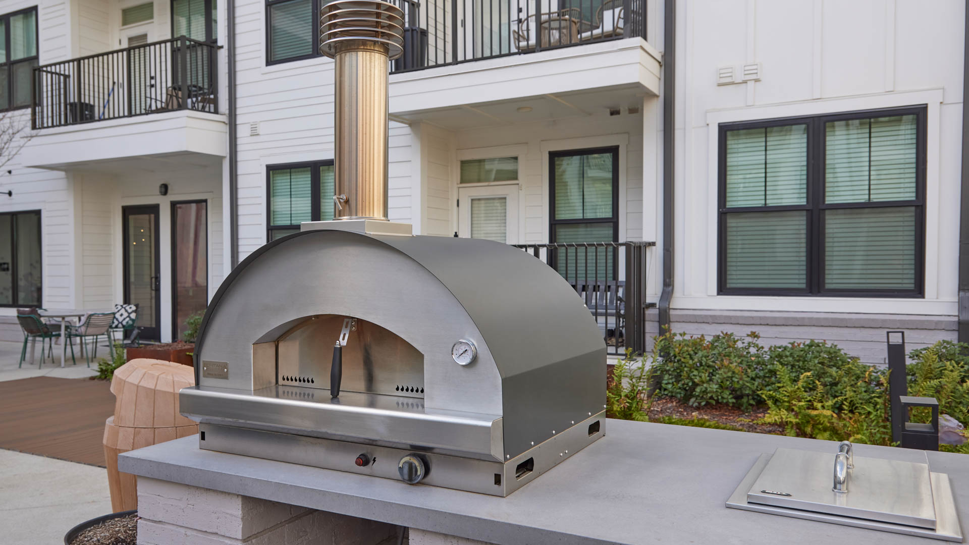 Grill area at Luna Upper Westside Apartments (4 of 4)